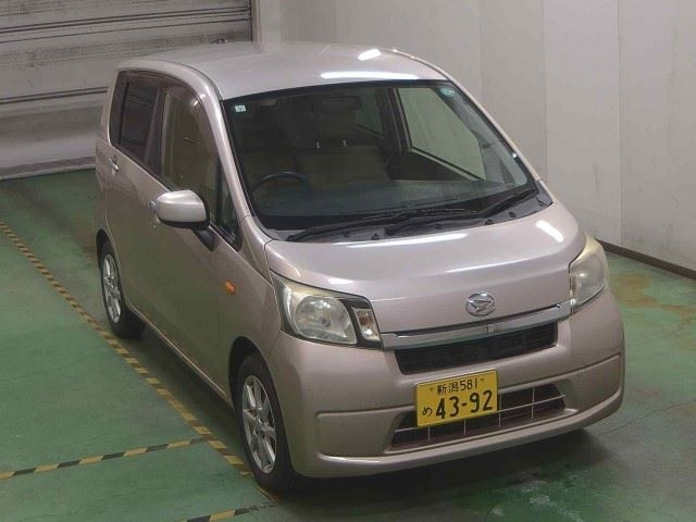 DAIHATSU MOVE 2013
