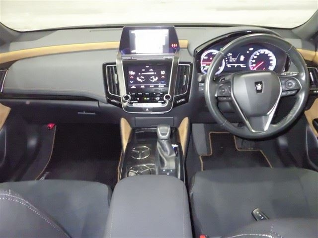 TOYOTA CROWN 2021