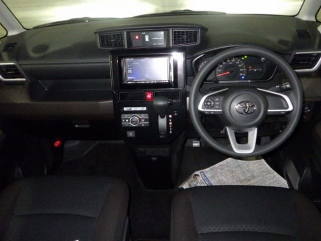 TOYOTA ROOMY 2022