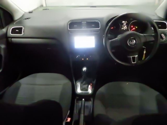 VOLKSWAGEN POLO 2012