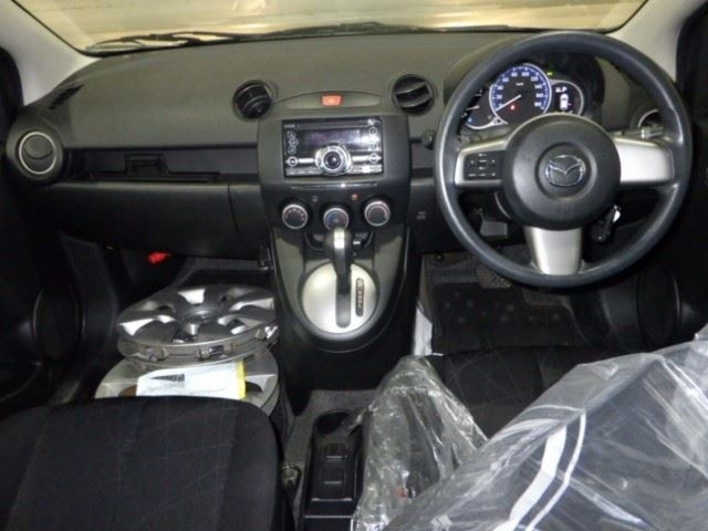 MAZDA DEMIO 2011