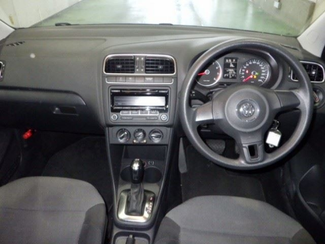 VOLKSWAGEN POLO 2011