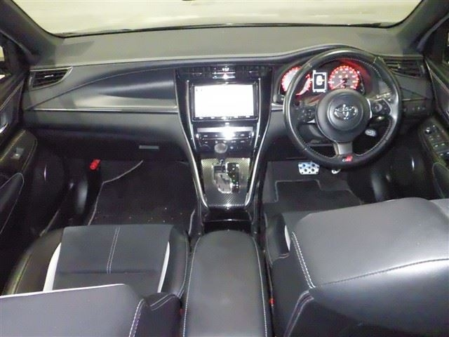 TOYOTA HARRIER 2018