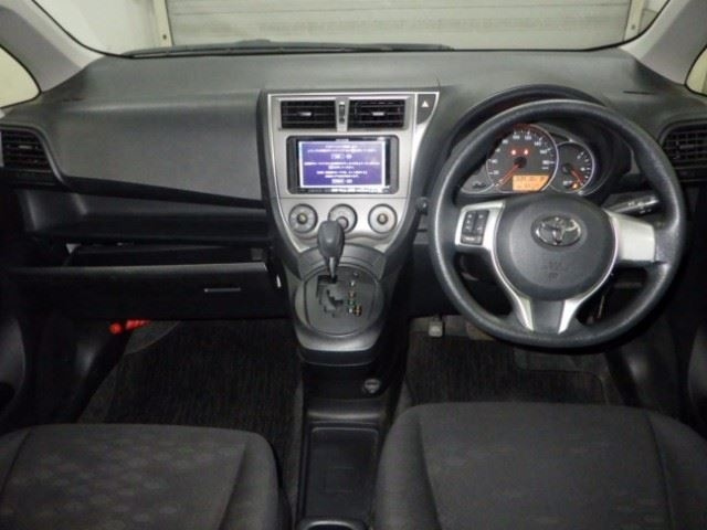 TOYOTA RACTIS 2013