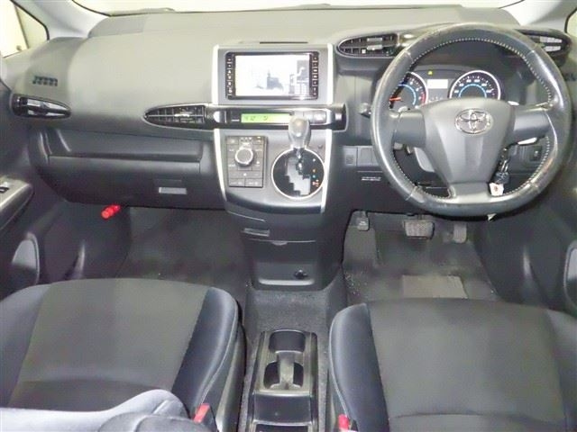 TOYOTA WISH 2009