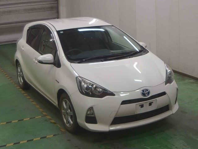TOYOTA AQUA 2012