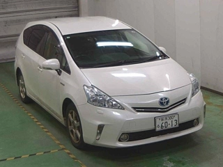 TOYOTA PRIUS ALPHA 2012