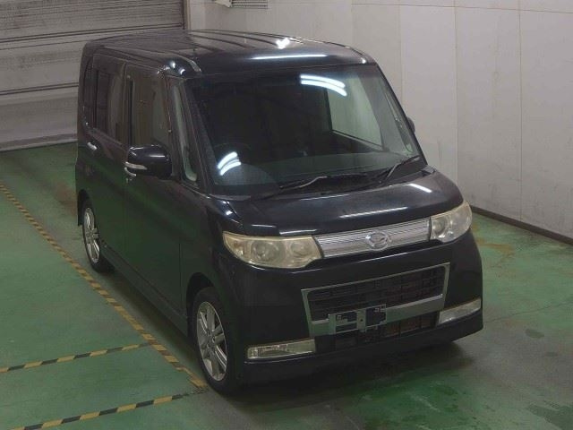 DAIHATSU TANTO 2010