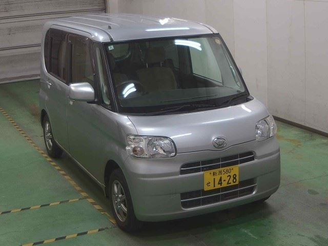 DAIHATSU TANTO 2008