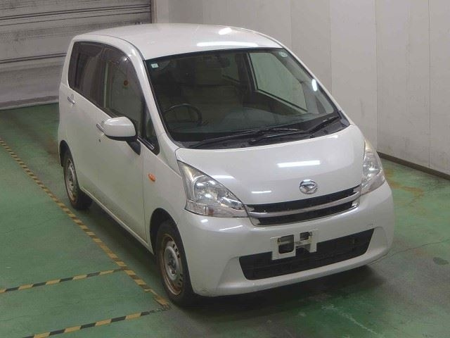 DAIHATSU MOVE 2011