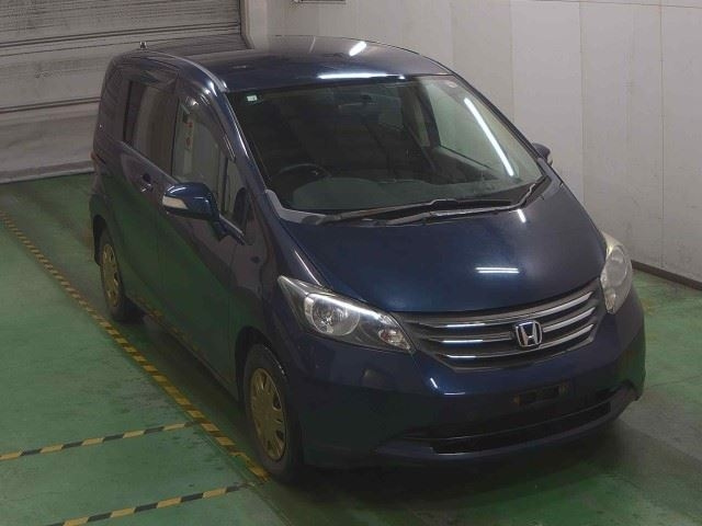 HONDA FREED 2010