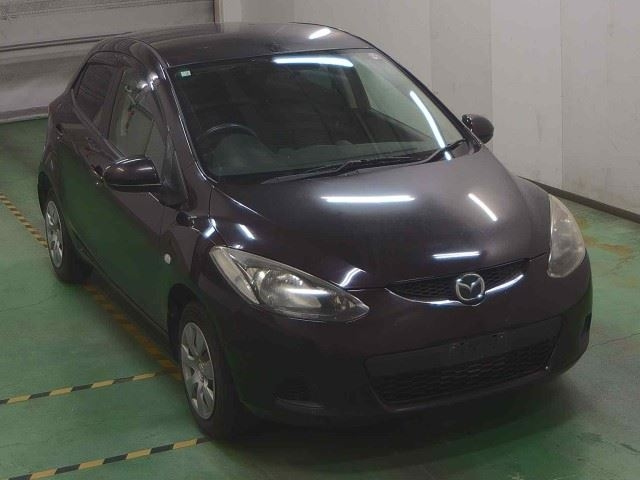 MAZDA DEMIO 2010
