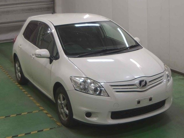 TOYOTA AURIS 2010