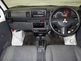 MITSUBISHI MINICAB VAN 2011