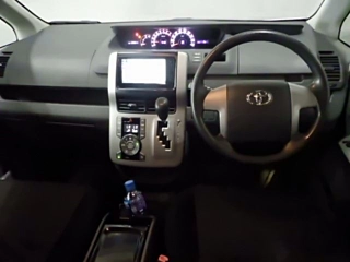 TOYOTA NOAH 2008