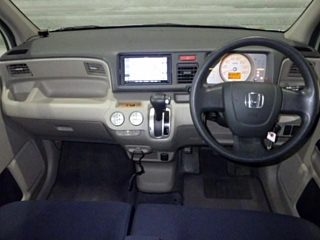 HONDA LIFE 2010