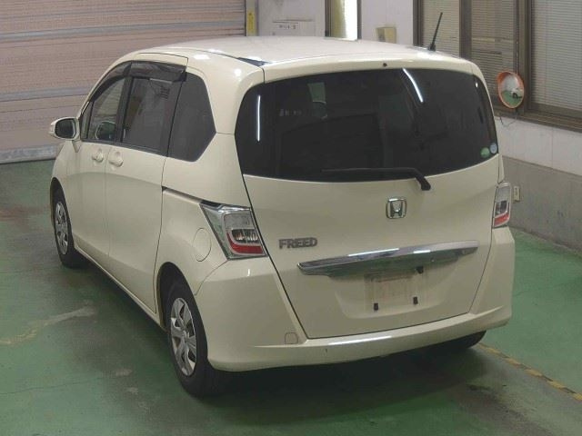 HONDA FREED 2012