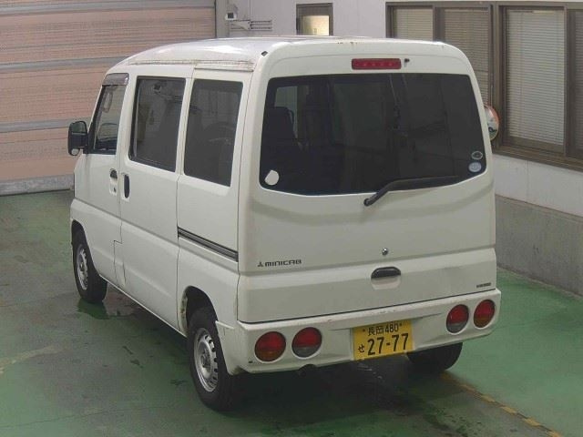 MITSUBISHI MINICAB VAN 2011