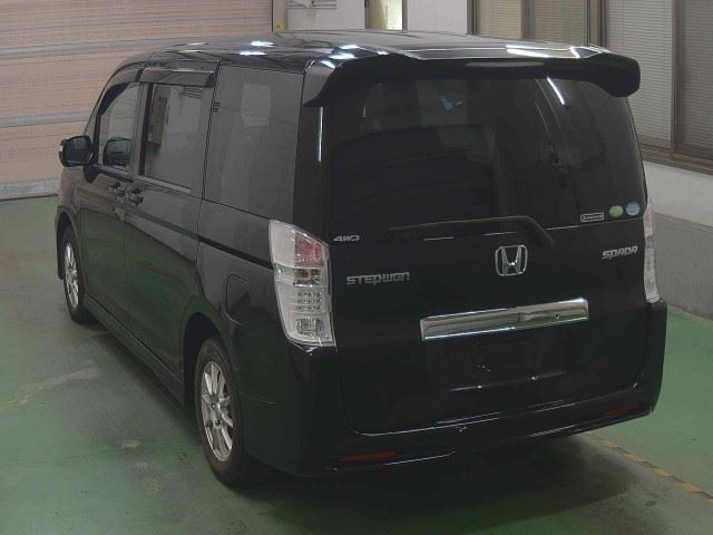 HONDA STEP WAGON 2010