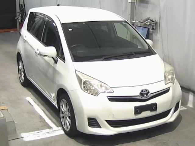 TOYOTA RACTIS 2012