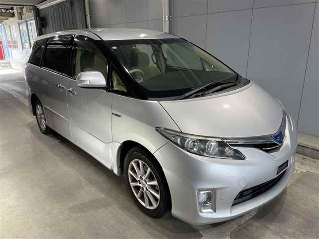 TOYOTA ESTIMA HYBRID 2015