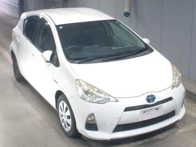 TOYOTA AQUA 2013