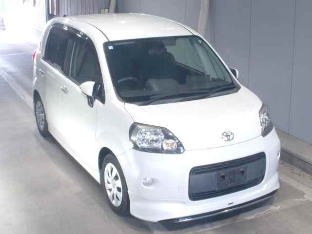 TOYOTA PORTE 2012