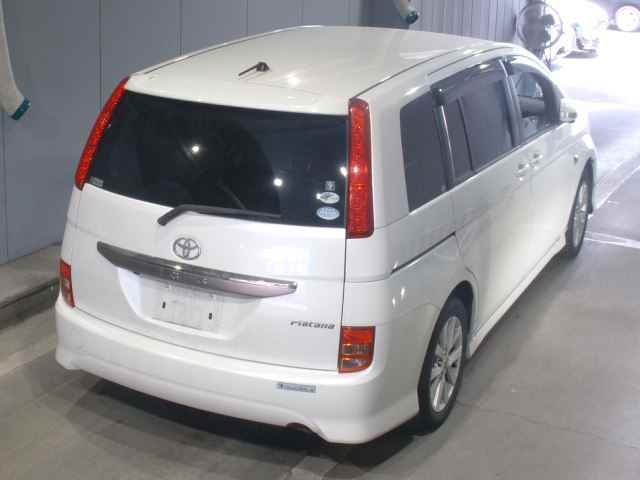 TOYOTA ISIS 2008