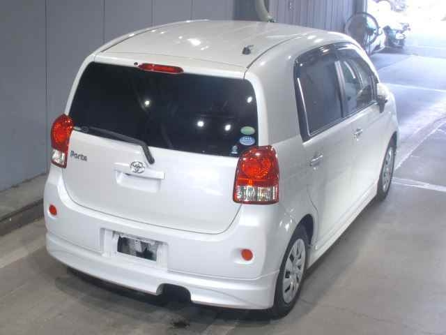 TOYOTA PORTE 2012
