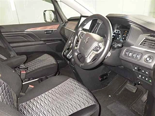MITSUBISHI DELICA D5 2022
