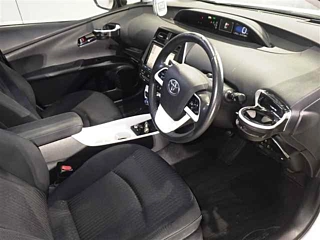 TOYOTA PRIUS 2017