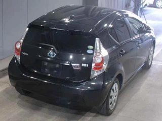 TOYOTA AQUA 2013