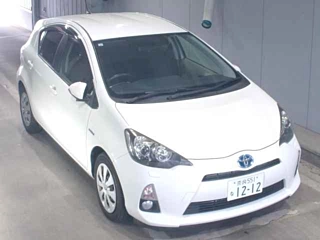 TOYOTA AQUA 2013