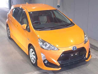 TOYOTA AQUA 2015