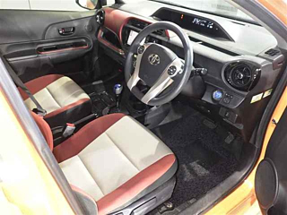 TOYOTA AQUA 2015