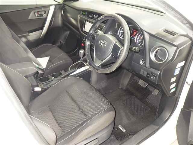 TOYOTA AURIS 2012