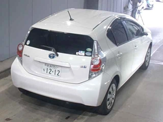 TOYOTA AQUA 2013