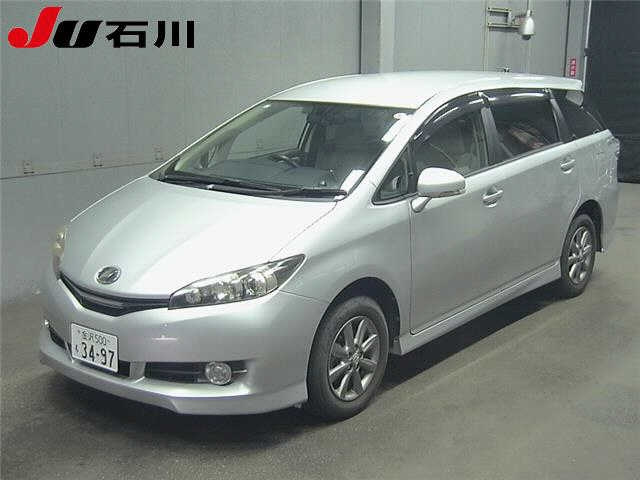 TOYOTA WISH 2017
