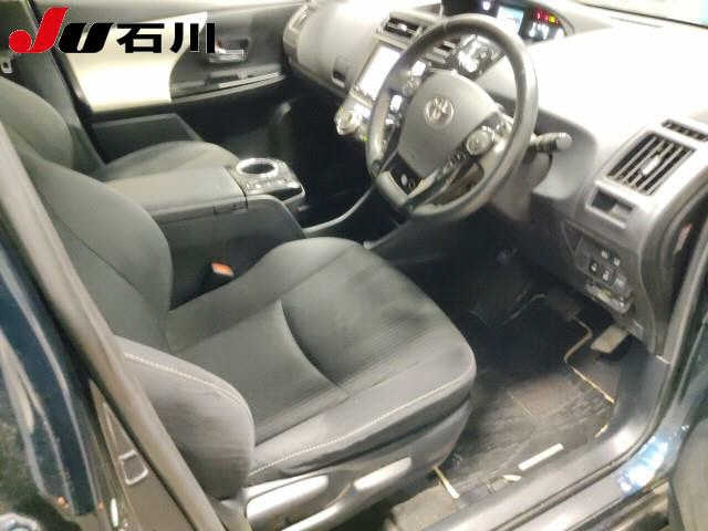 TOYOTA PRIUS ALPHA 2018