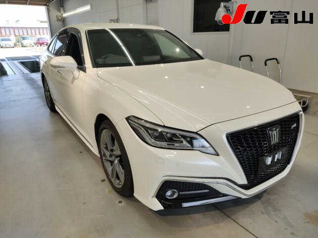 TOYOTA CROWN 2018