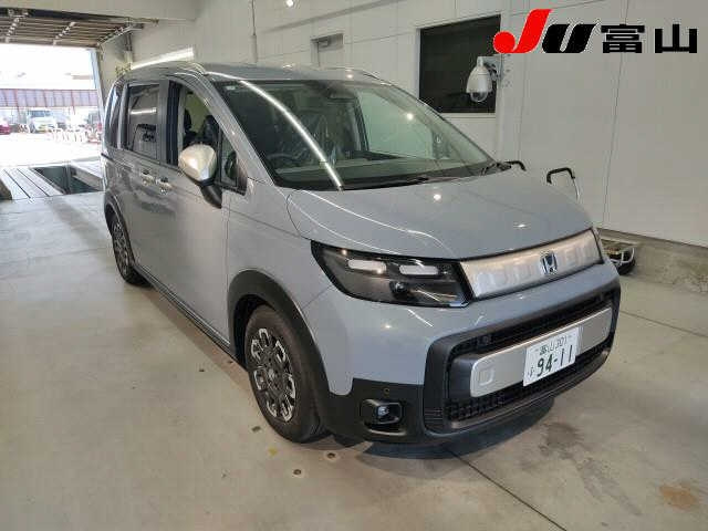 HONDA FREED 2025