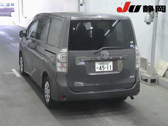 TOYOTA VOXY 2012