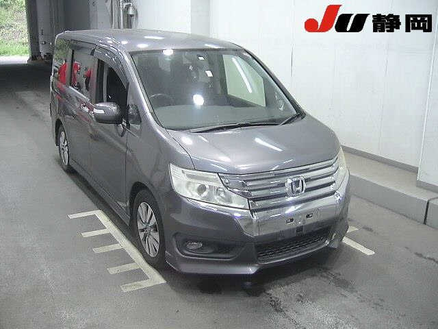 HONDA STEP WAGON 2014