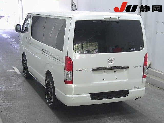 TOYOTA HIACE VAN 2023