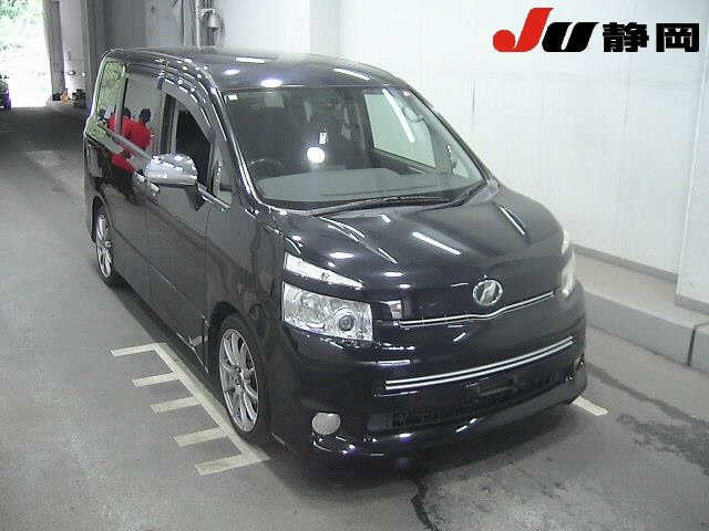 TOYOTA VOXY 2008