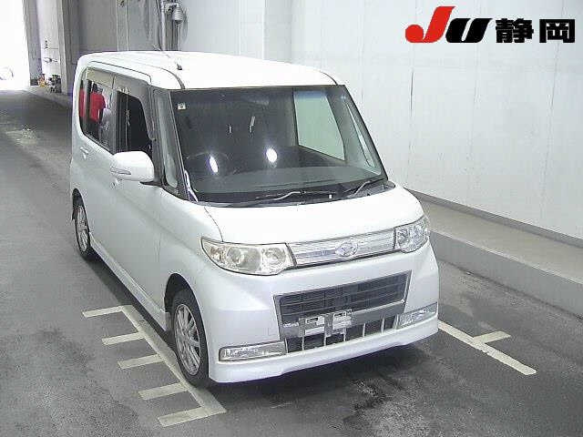 DAIHATSU TANTO 2010
