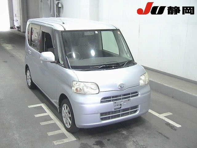 DAIHATSU TANTO 2011