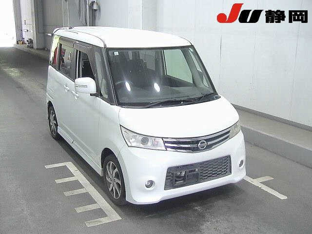 NISSAN ROOX 2010