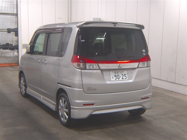 MITSUBISHI DELICA D2 2014