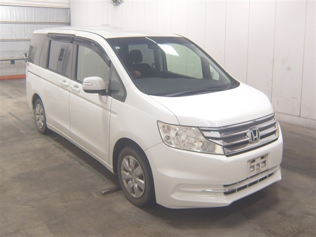 HONDA STEP WAGON 2013